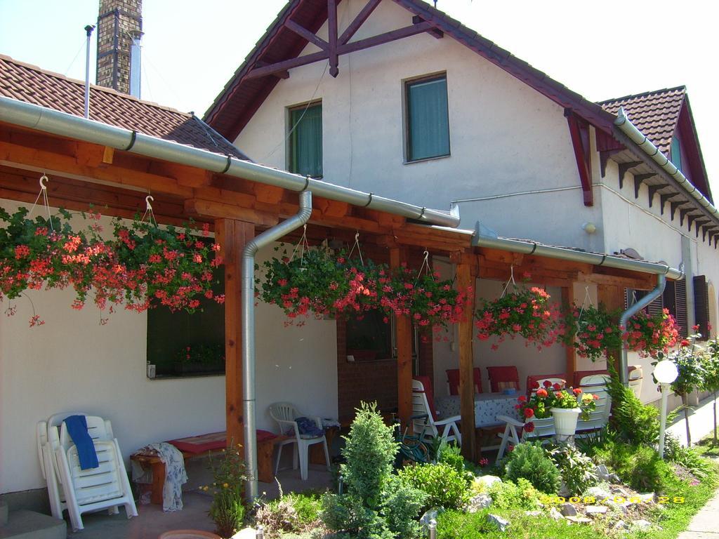 Anna Bathory Apartmanhaz Hajduszoboszlo Exterior photo