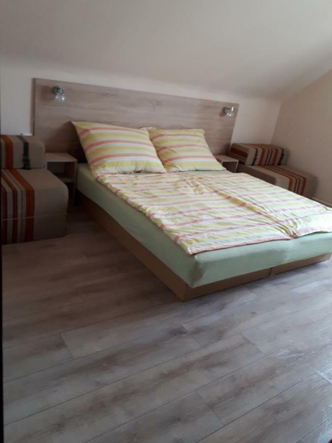 Anna Bathory Apartmanhaz Hajduszoboszlo Exterior photo